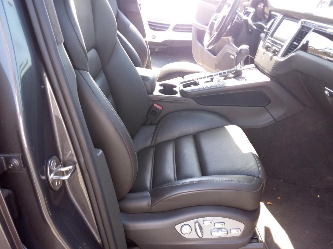 Porsche Macan Turbo 2015