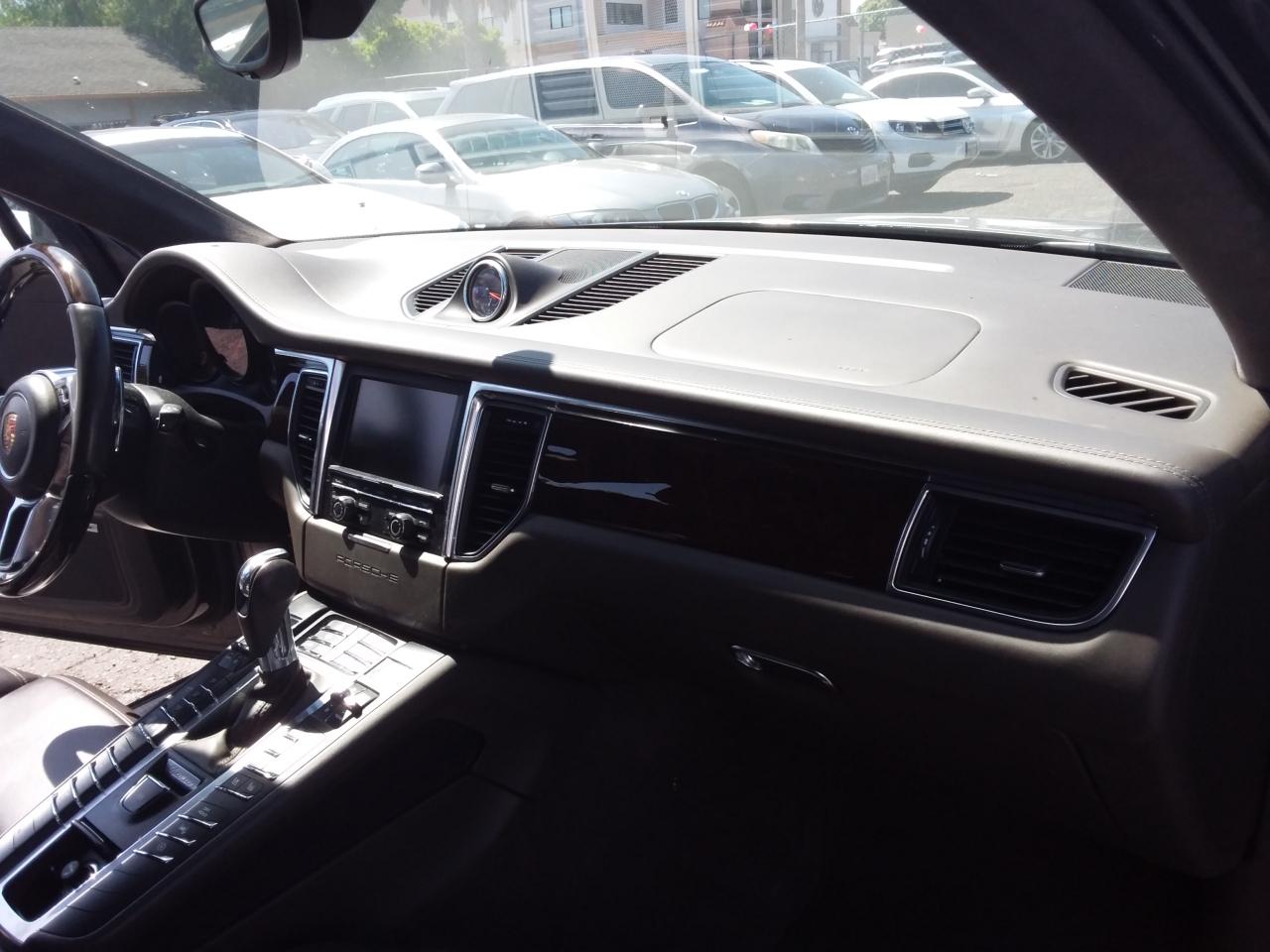 Porsche Macan Turbo 2015