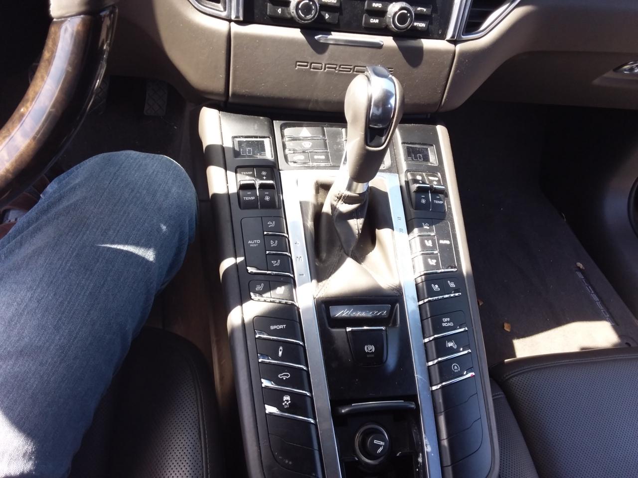Porsche Macan Turbo 2015