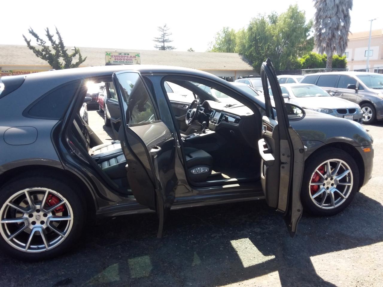 Porsche Macan Turbo 2015