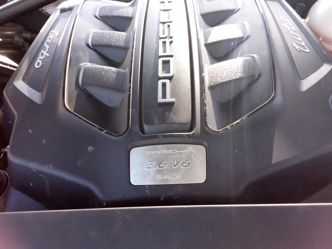 Porsche Macan Turbo 2015