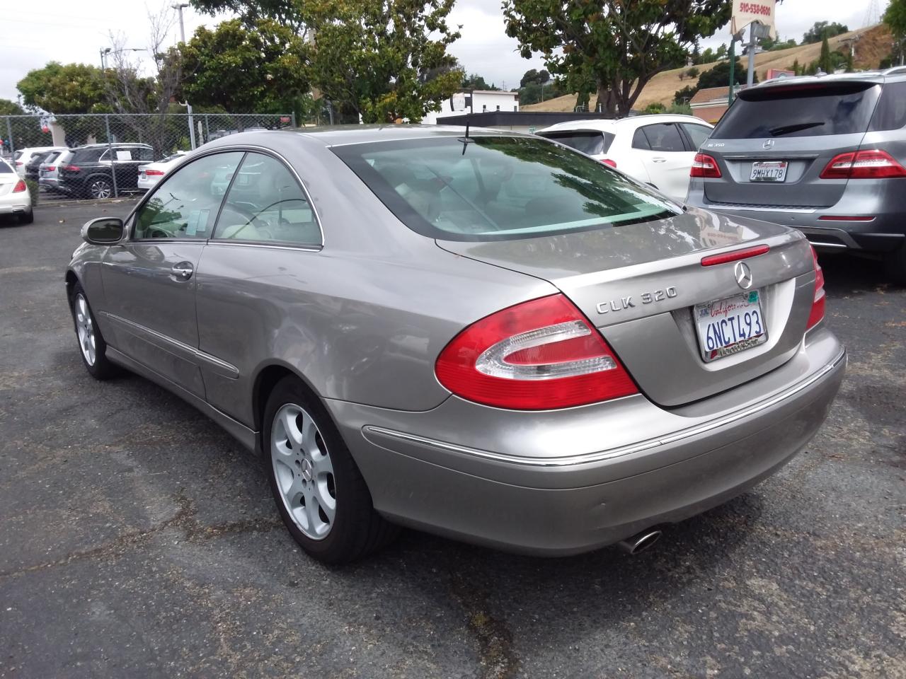 Mercedes-Benz CLK-Class CLK320 Coupe 2004