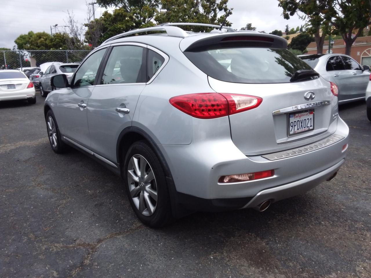 Infiniti QX50 Base RWD 2017