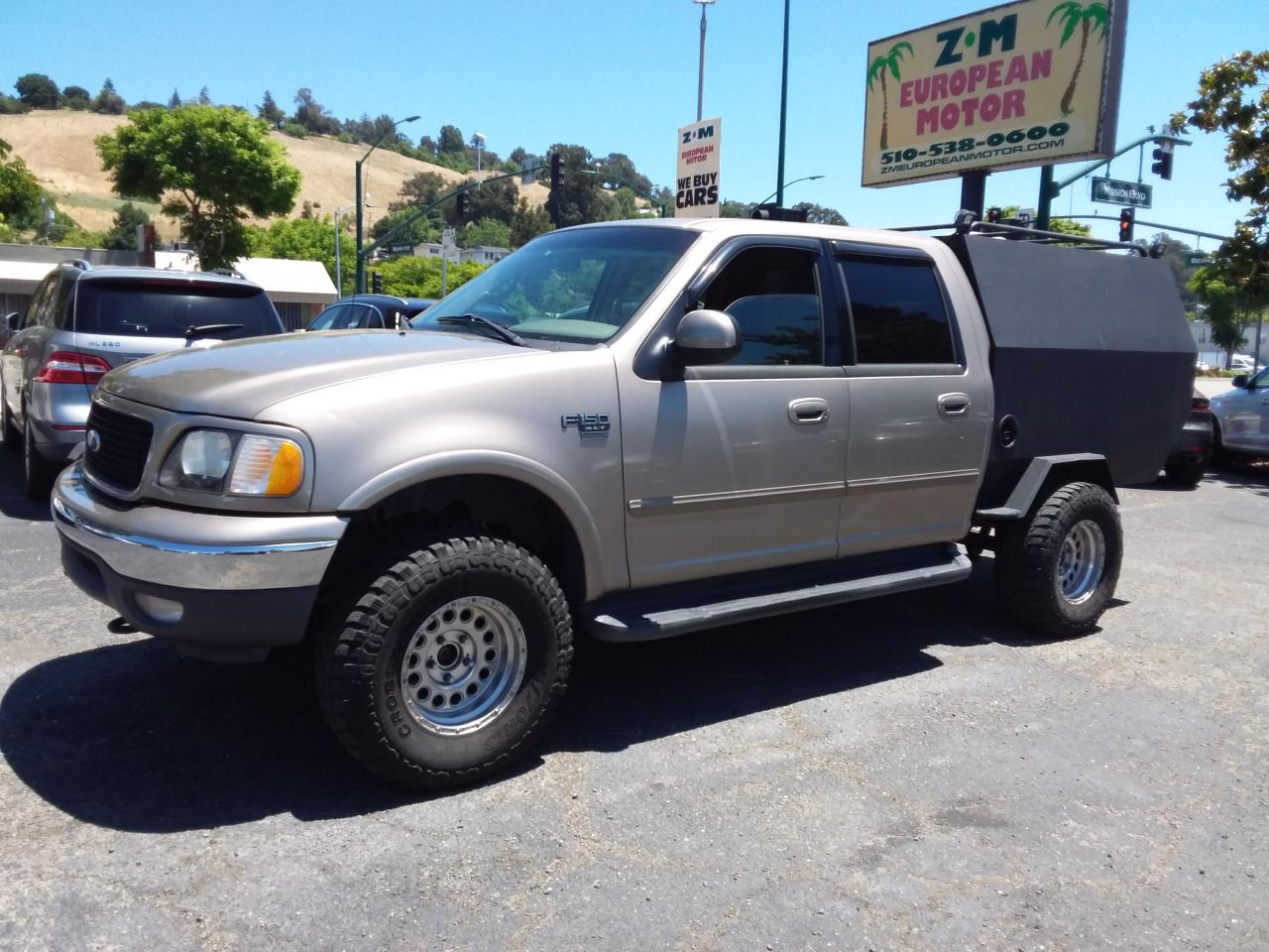 Ford F-150 King Ranch SuperCrew Short Bed 4WD 2002