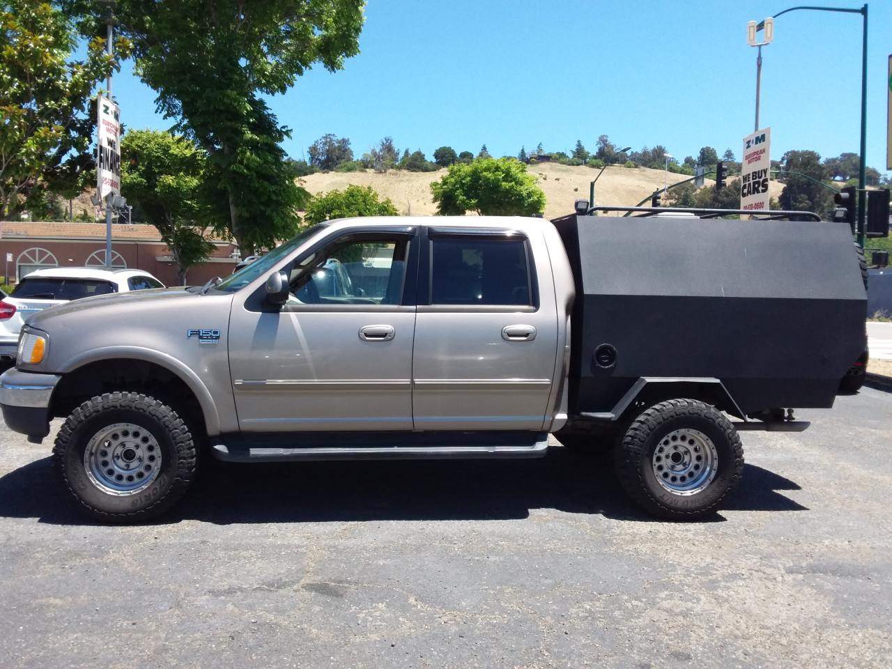 Ford F-150 King Ranch SuperCrew Short Bed 4WD 2002