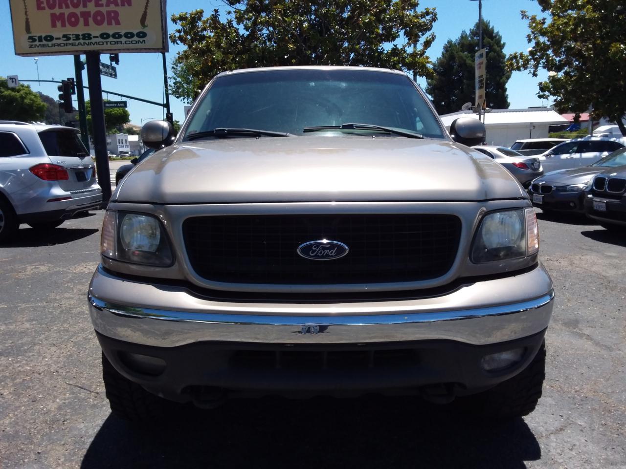 Ford F-150 King Ranch SuperCrew Short Bed 4WD 2002