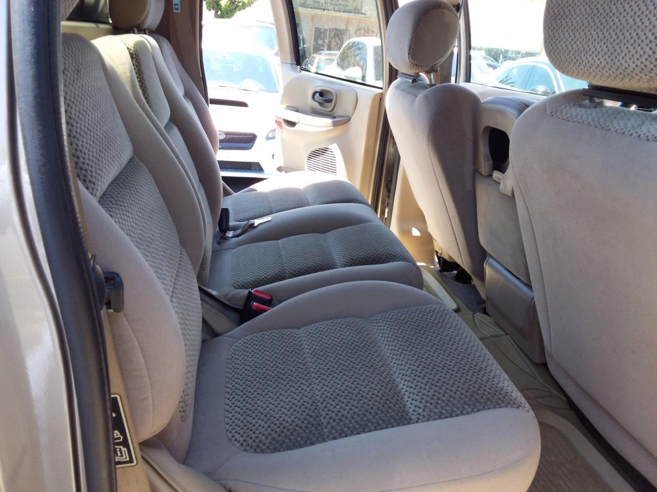 Ford F-150 King Ranch SuperCrew Short Bed 4WD 2002