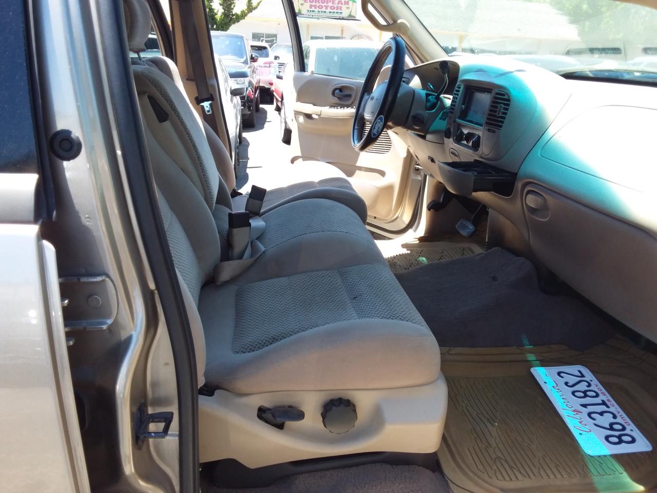 Ford F-150 King Ranch SuperCrew Short Bed 4WD 2002