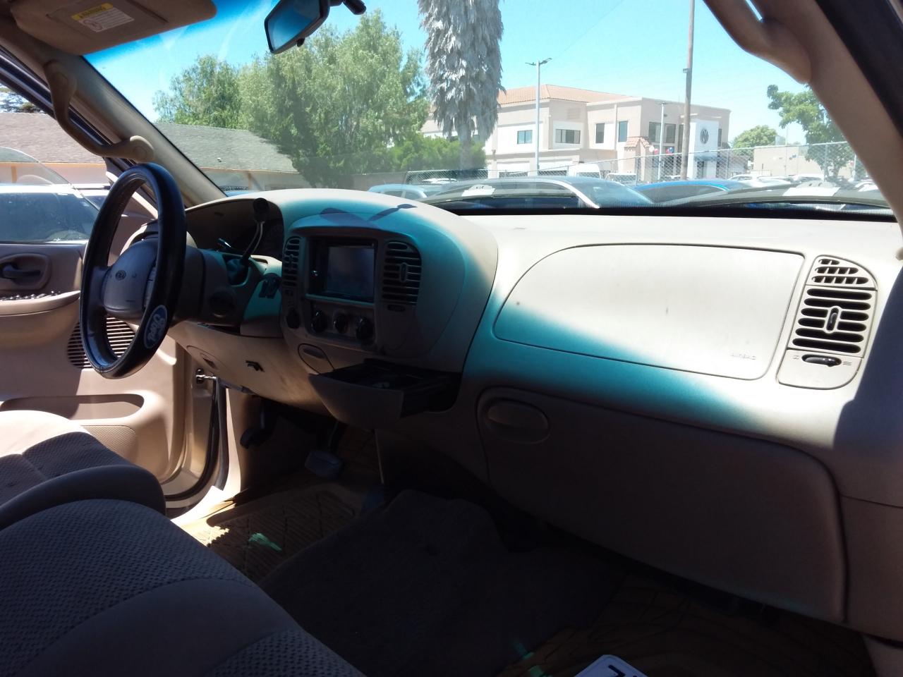 Ford F-150 King Ranch SuperCrew Short Bed 4WD 2002