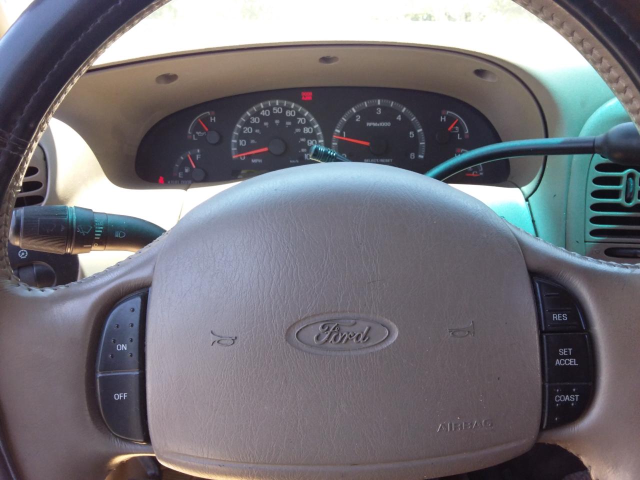 Ford F-150 King Ranch SuperCrew Short Bed 4WD 2002