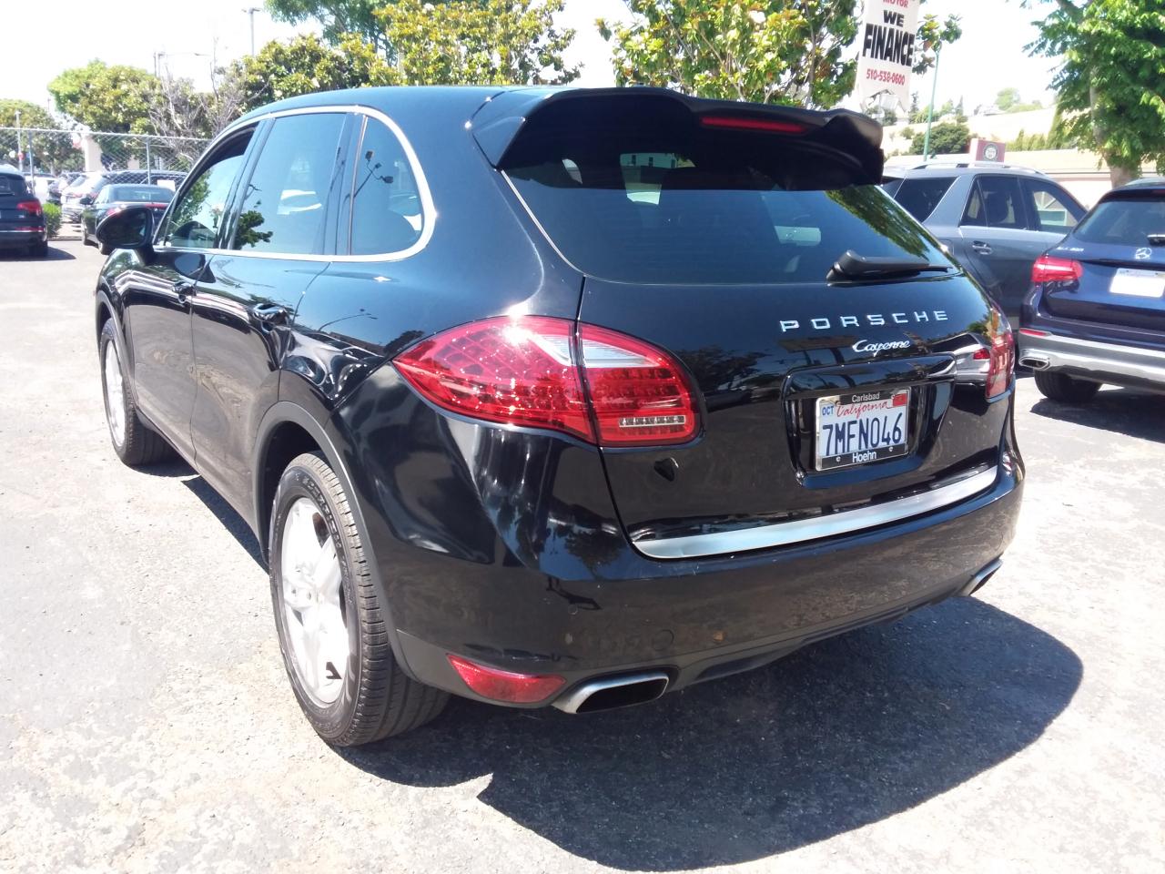 Porsche Cayenne Base 2014