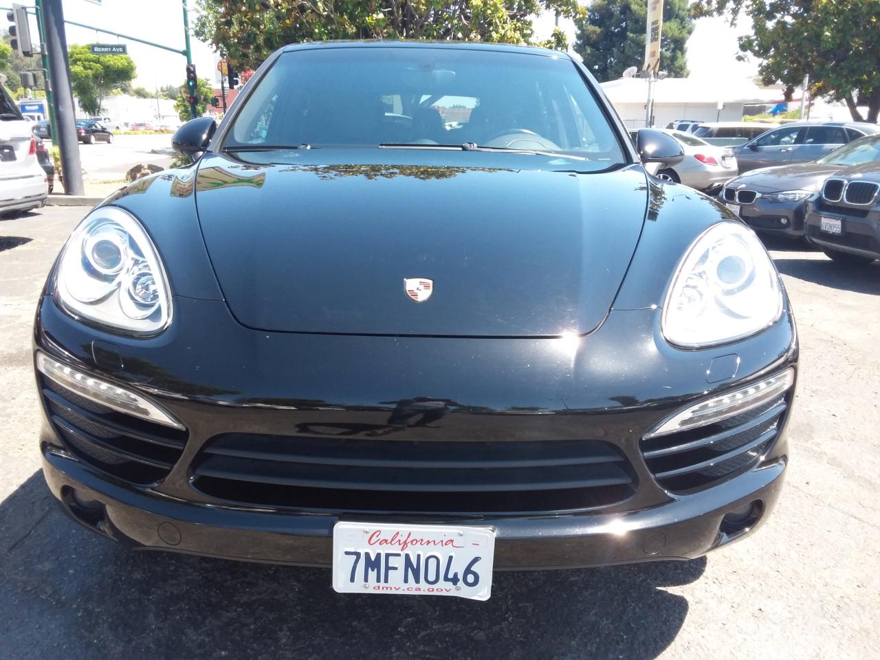 Porsche Cayenne Base 2014