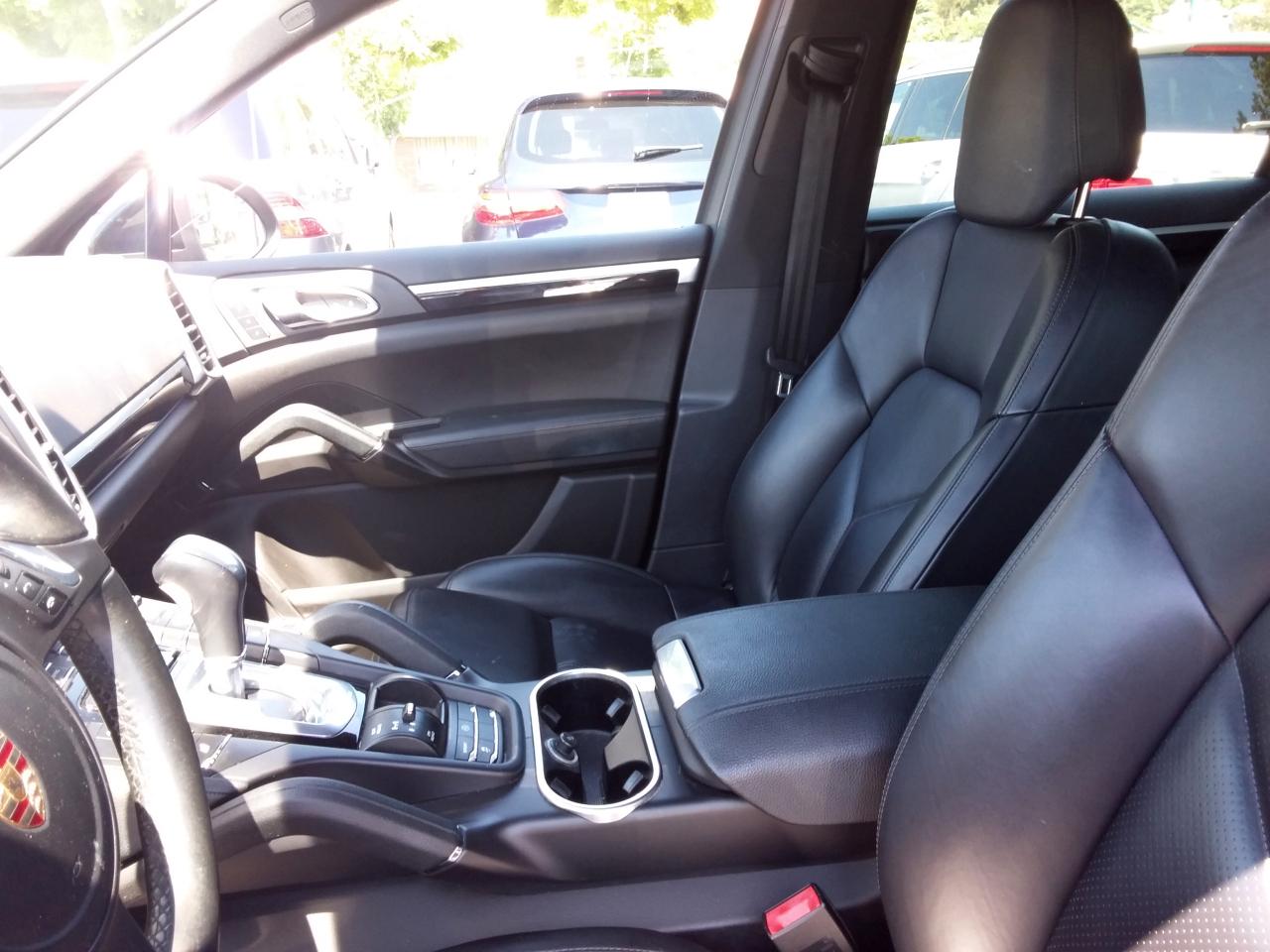 Porsche Cayenne Base 2014