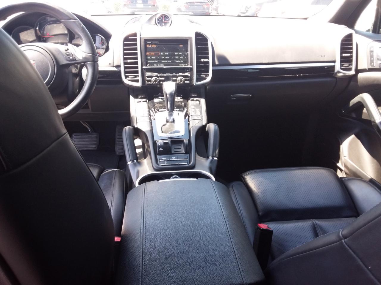 Porsche Cayenne Base 2014