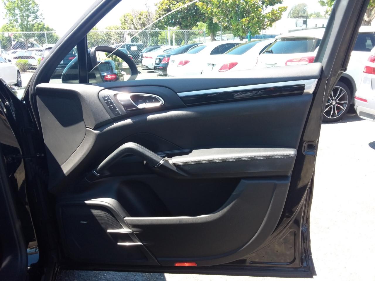 Porsche Cayenne Base 2014