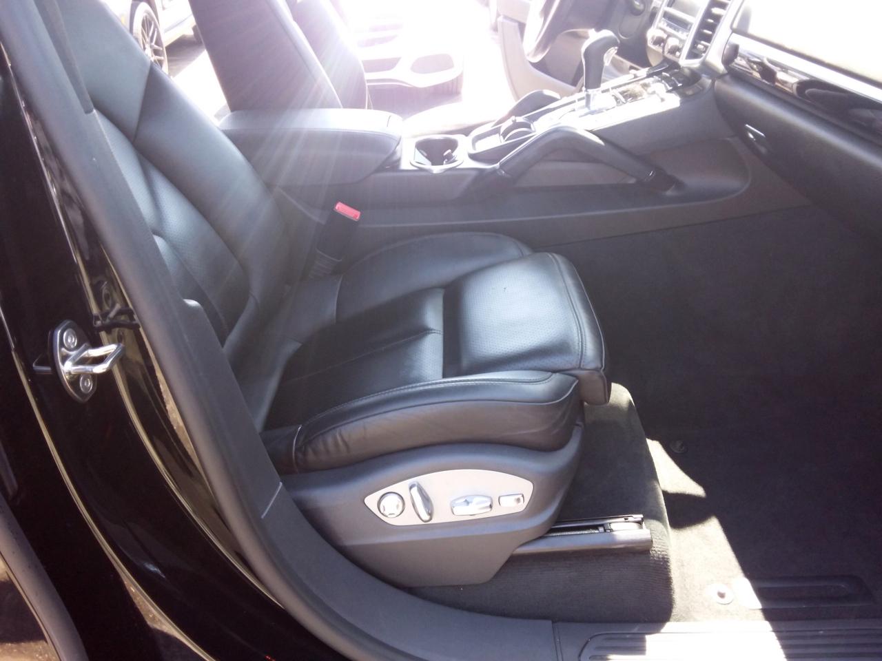 Porsche Cayenne Base 2014