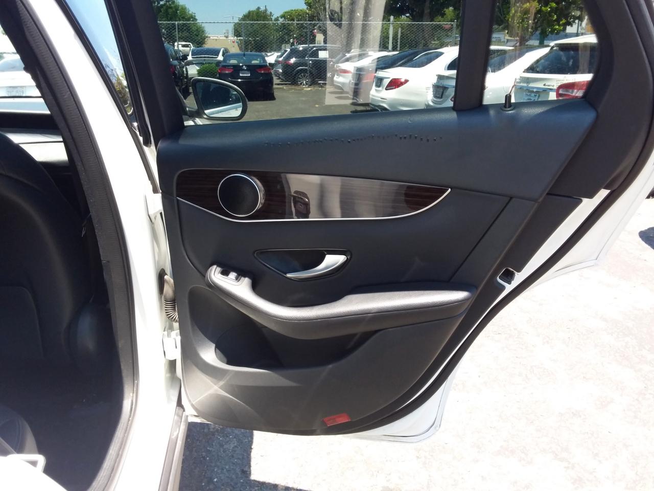 Mercedes-Benz GLC-Class GLC300 2020