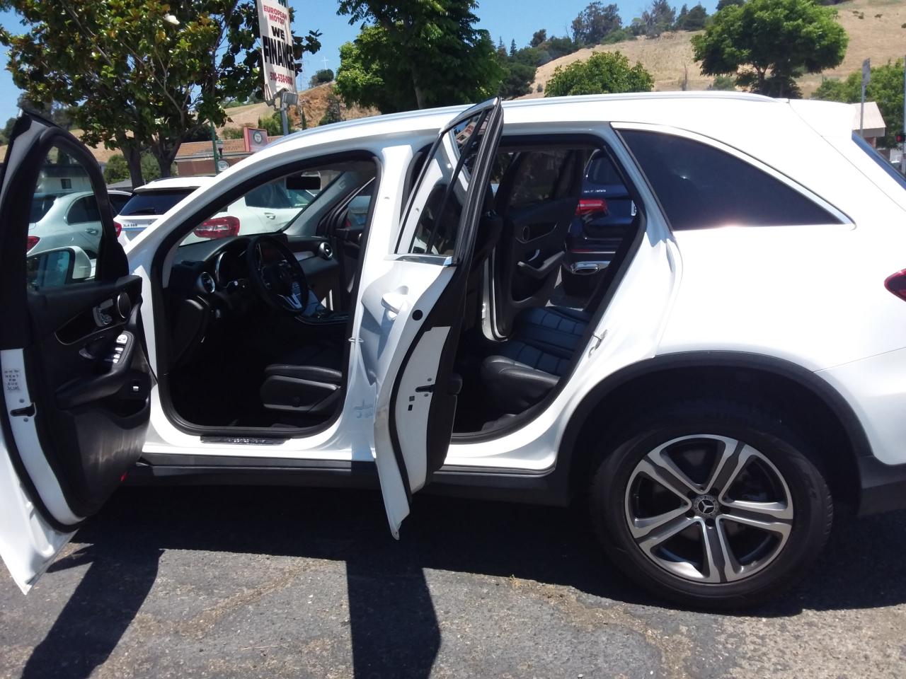 Mercedes-Benz GLC-Class GLC300 2020