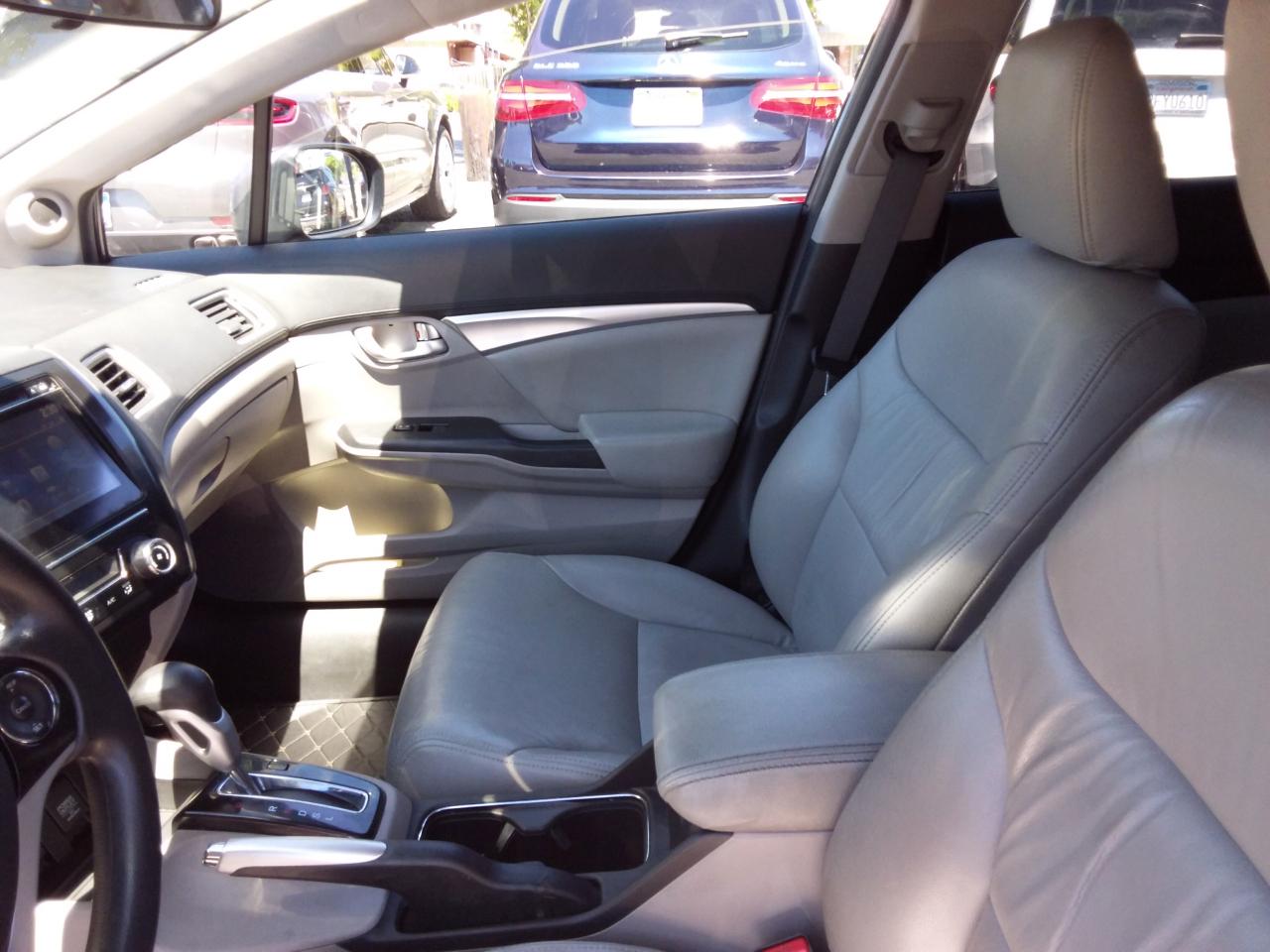 Honda Civic Hybrid CVT 2015