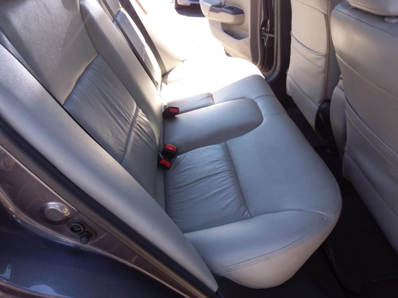 Honda Civic Hybrid CVT 2015