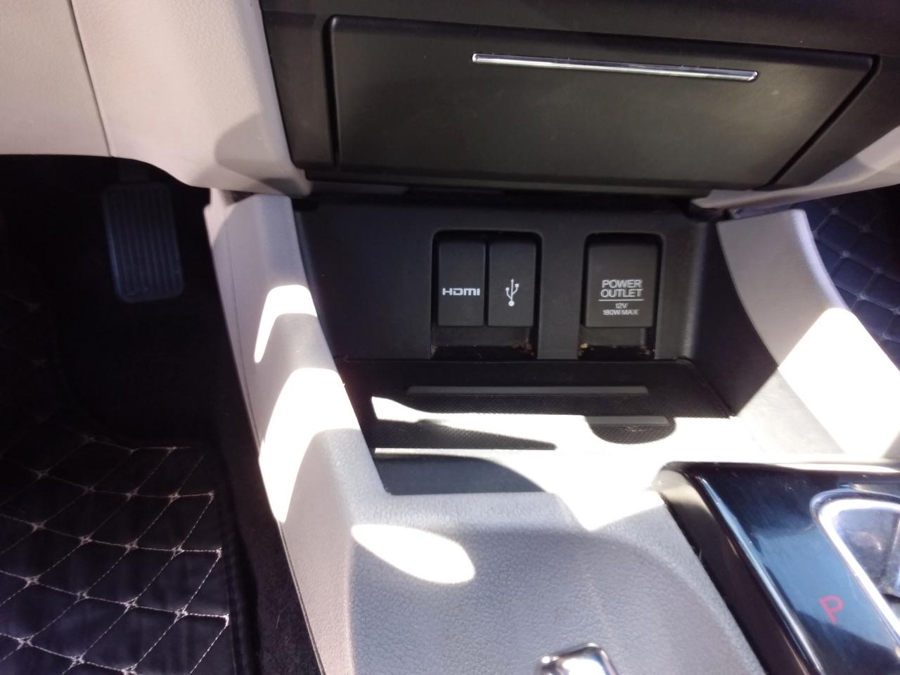 Honda Civic Hybrid CVT 2015