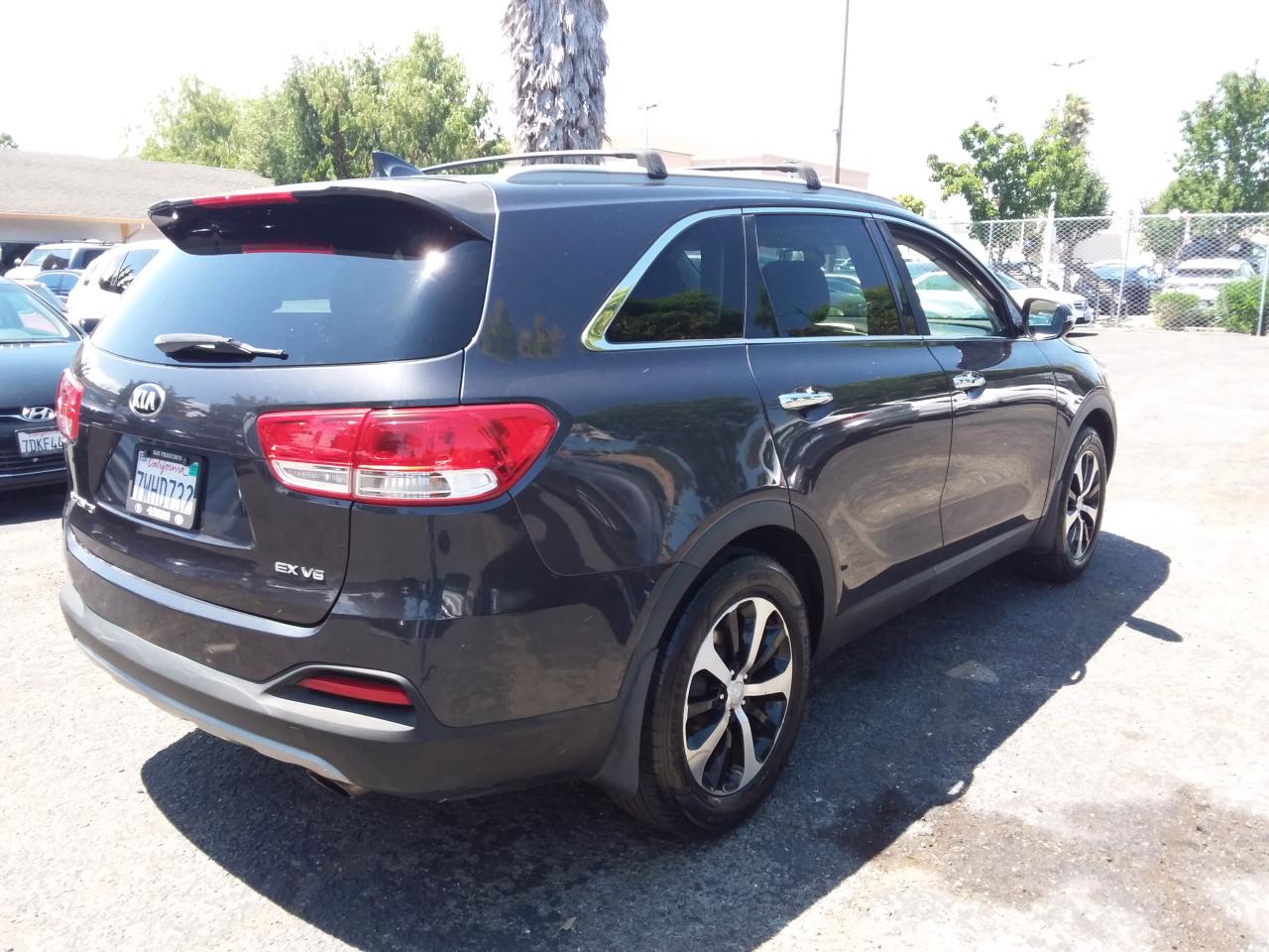 Kia Sorento EX V6 2WD 2016