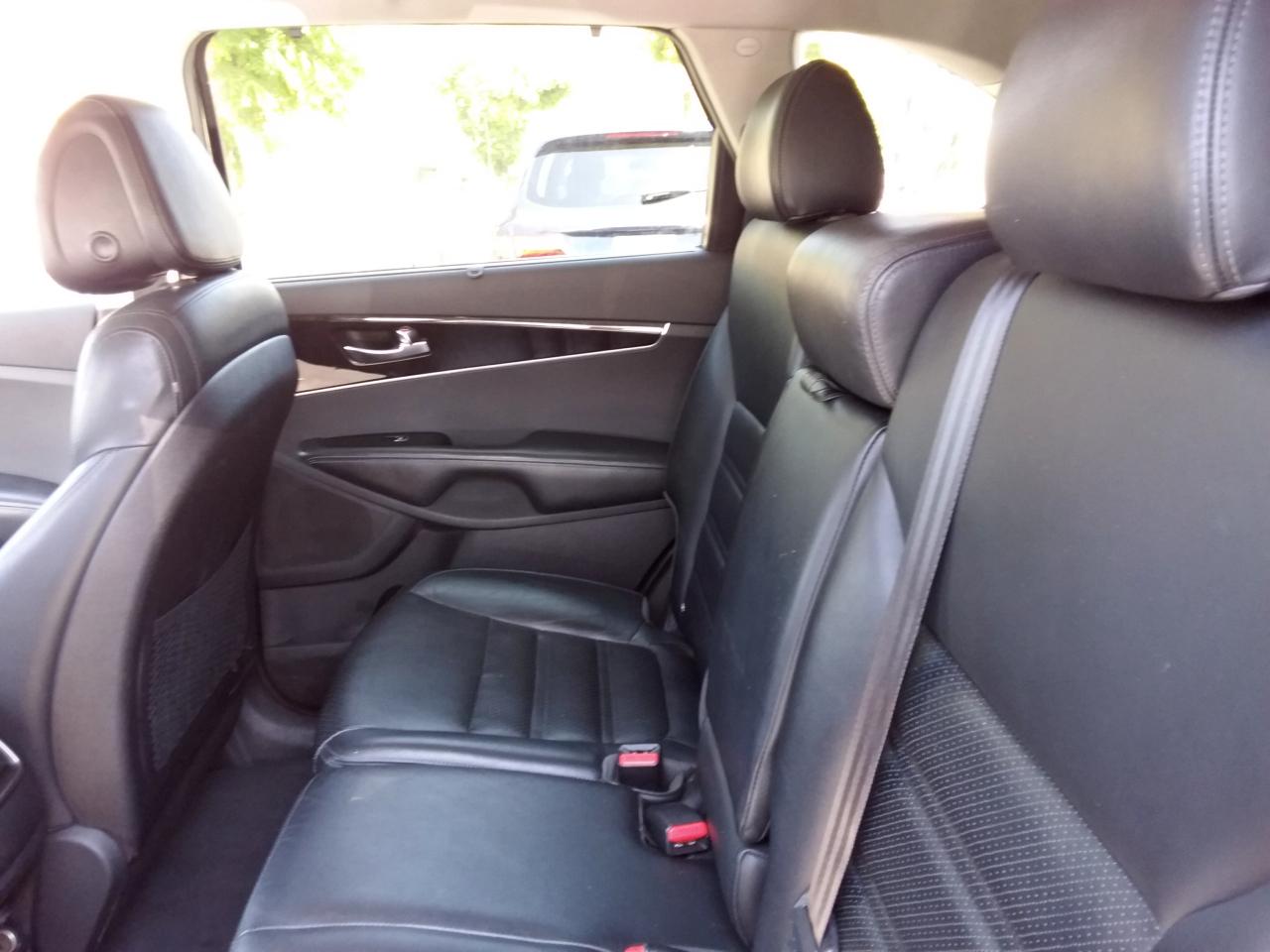 Kia Sorento EX V6 2WD 2016
