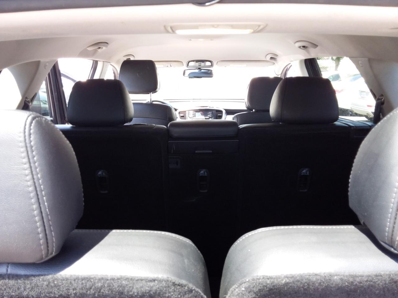 Kia Sorento EX V6 2WD 2016