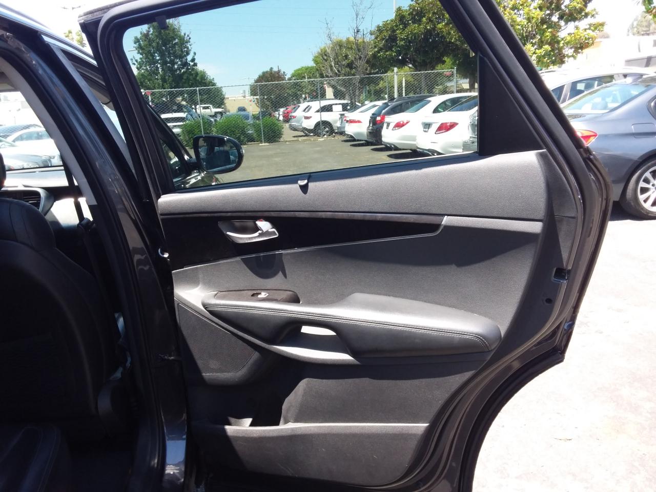 Kia Sorento EX V6 2WD 2016