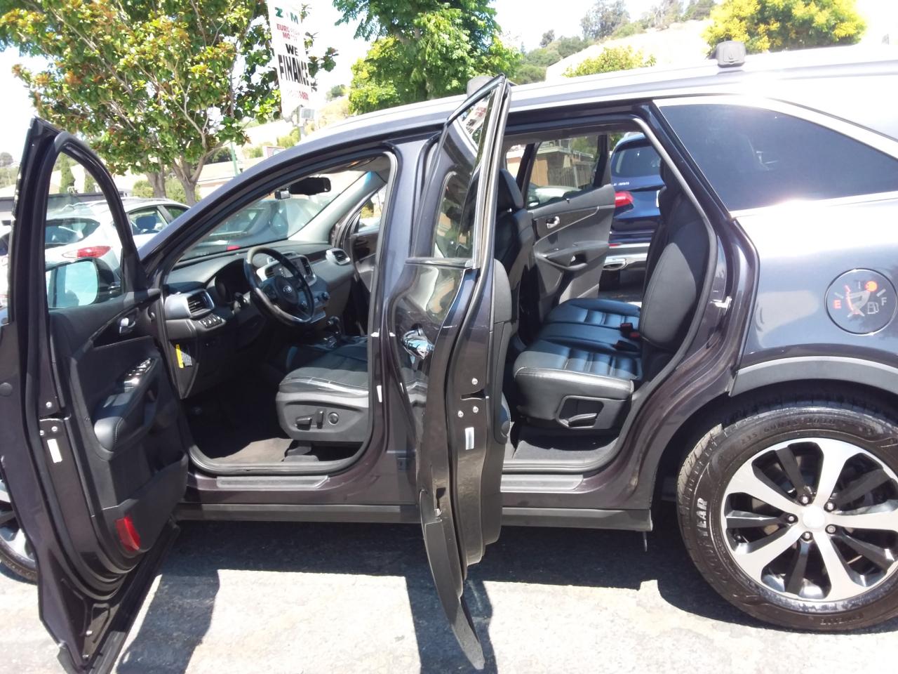 Kia Sorento EX V6 2WD 2016