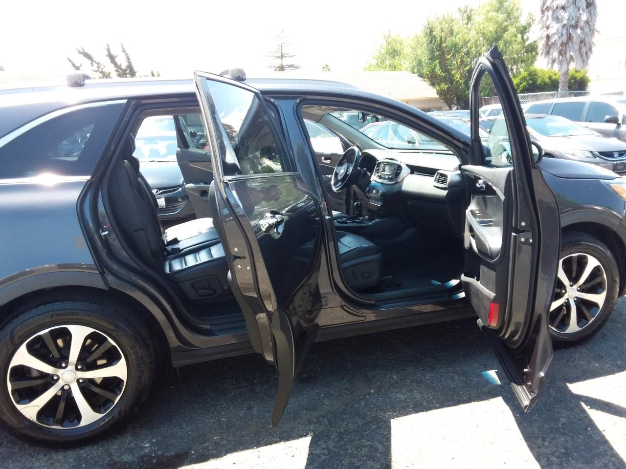 Kia Sorento EX V6 2WD 2016