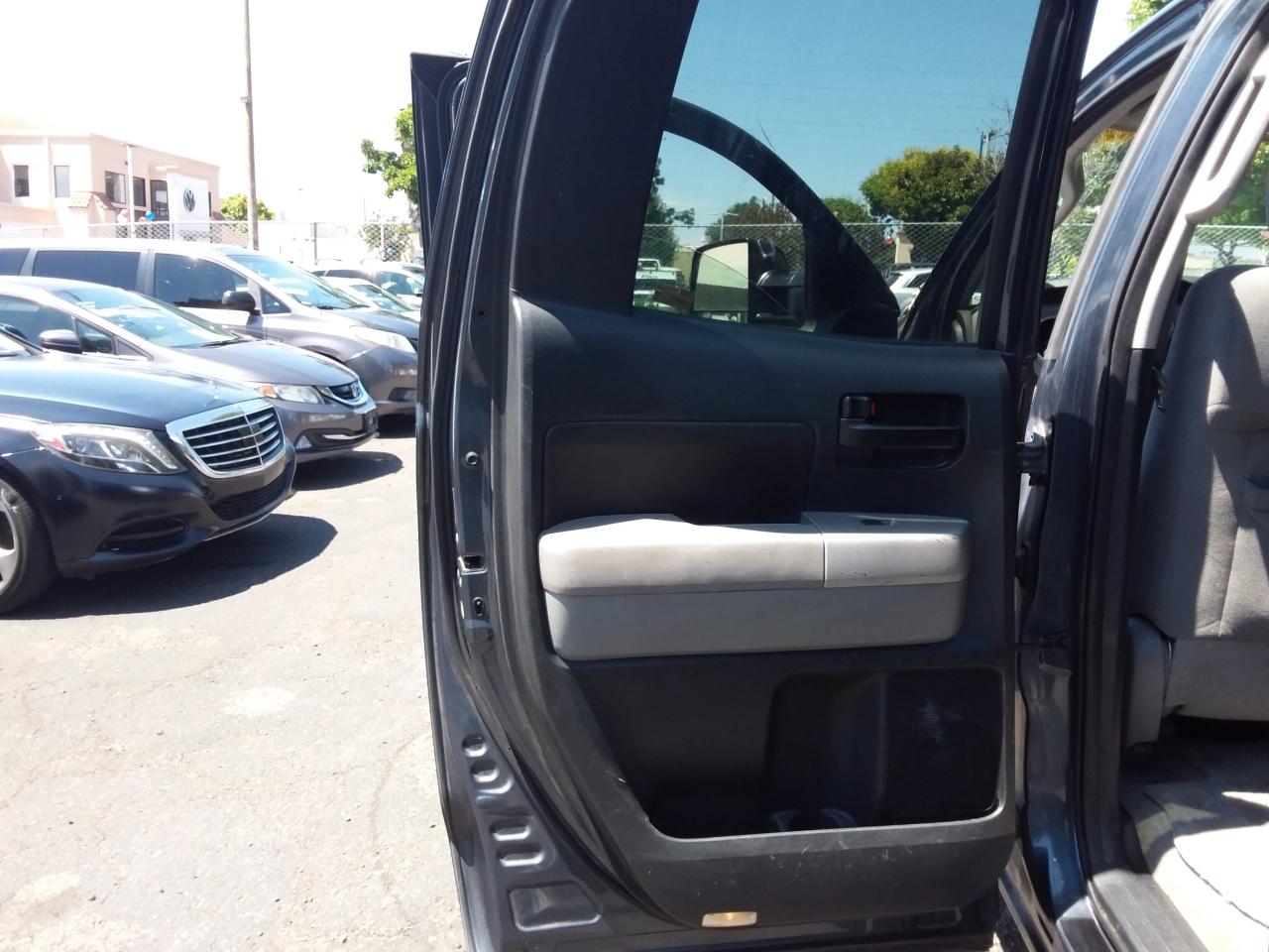 Toyota Tundra SR5 Double Cab 6AT 2WD 2007