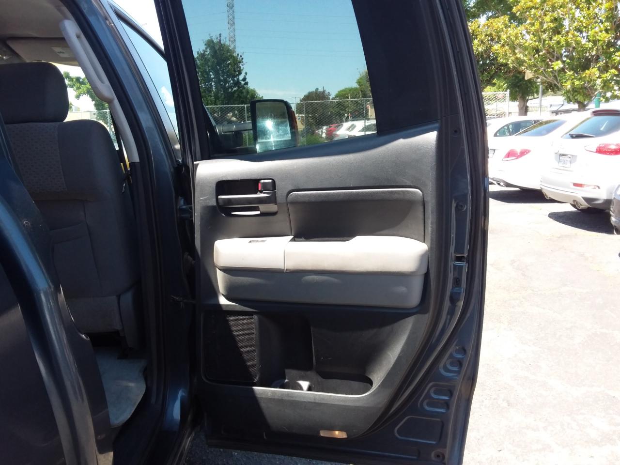 Toyota Tundra SR5 Double Cab 6AT 2WD 2007