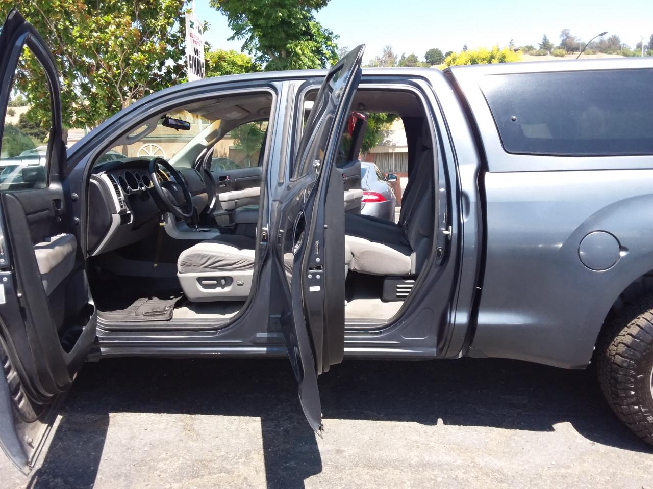 Toyota Tundra SR5 Double Cab 6AT 2WD 2007