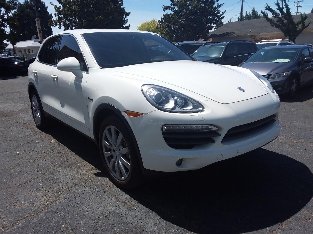Porsche Cayenne Hybrid S 2011