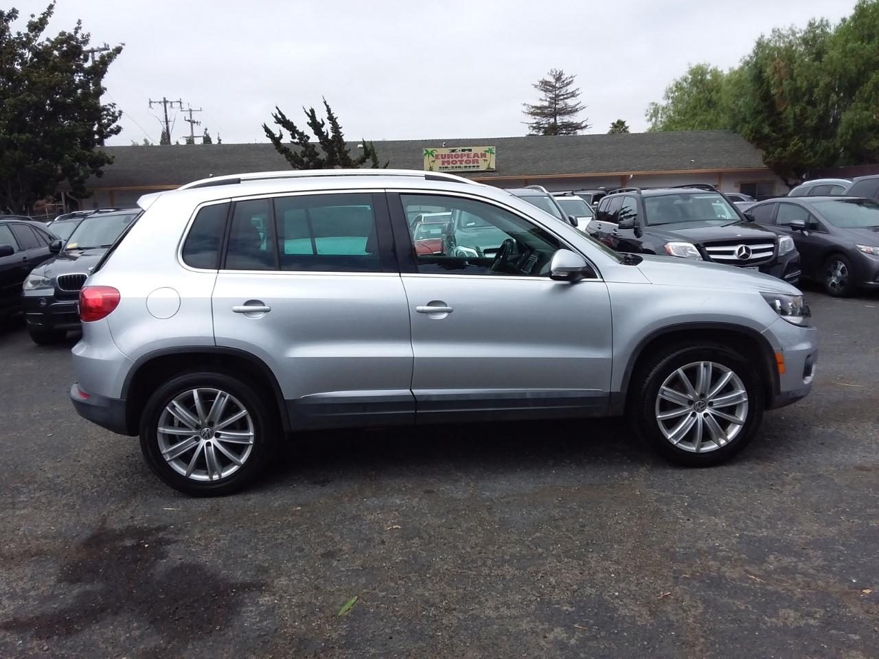 Volkswagen Tiguan S 2012