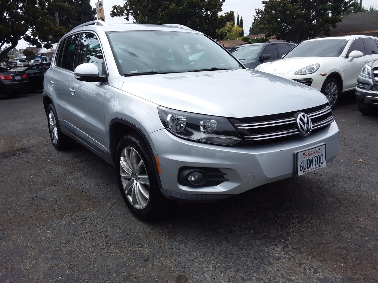 Volkswagen Tiguan S 2012
