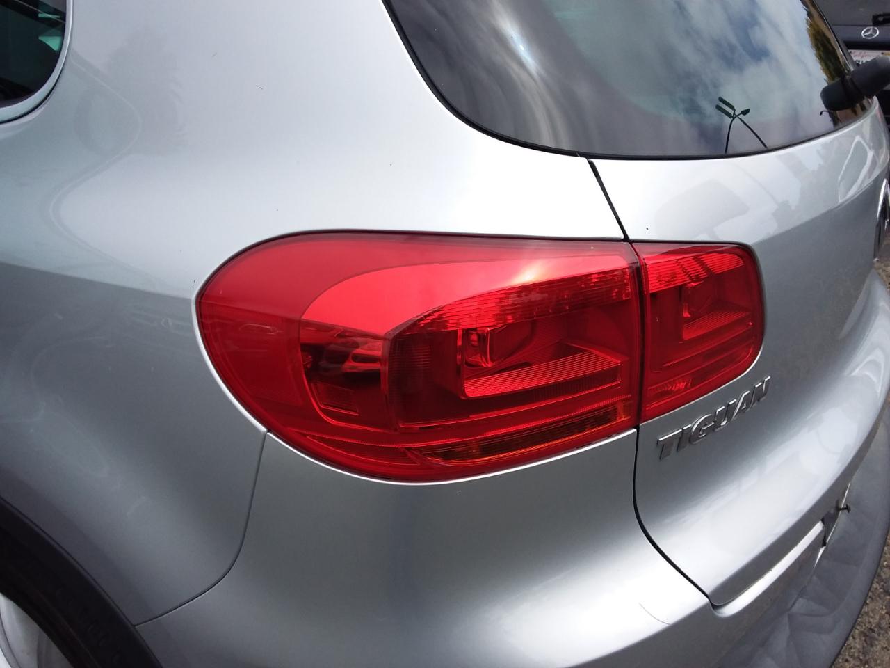 Volkswagen Tiguan S 2012