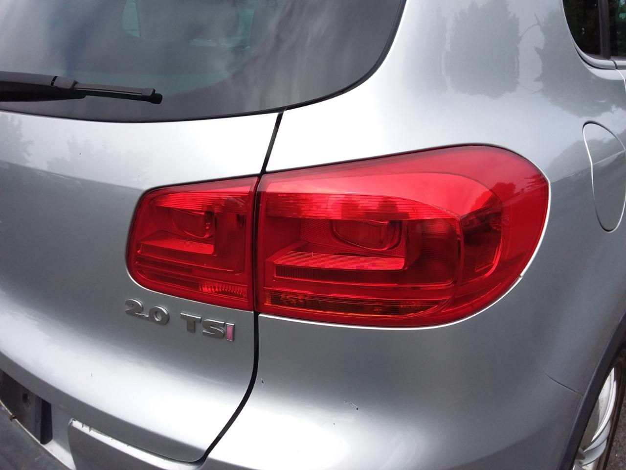 Volkswagen Tiguan S 2012