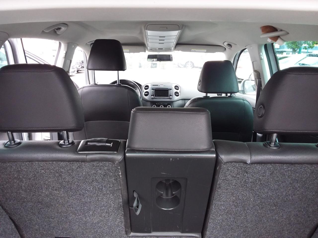 Volkswagen Tiguan S 2012