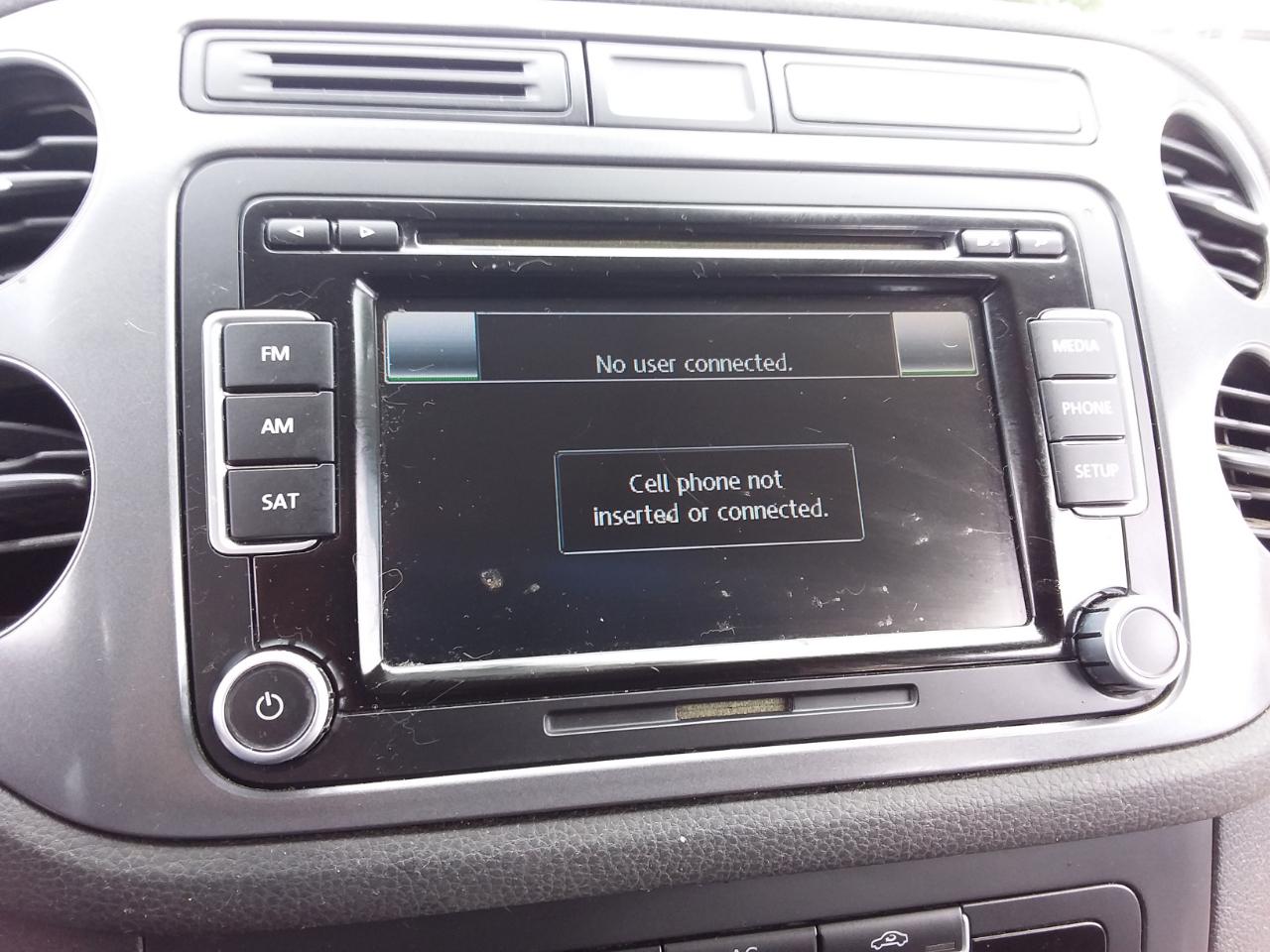 Volkswagen Tiguan S 2012
