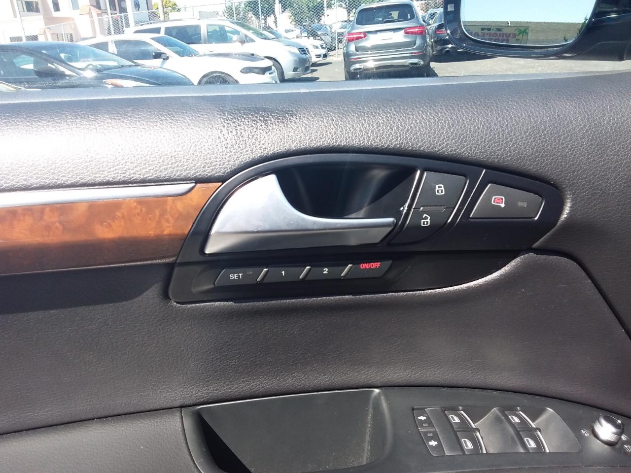 Audi Q7 TDI quattro Premium 2012