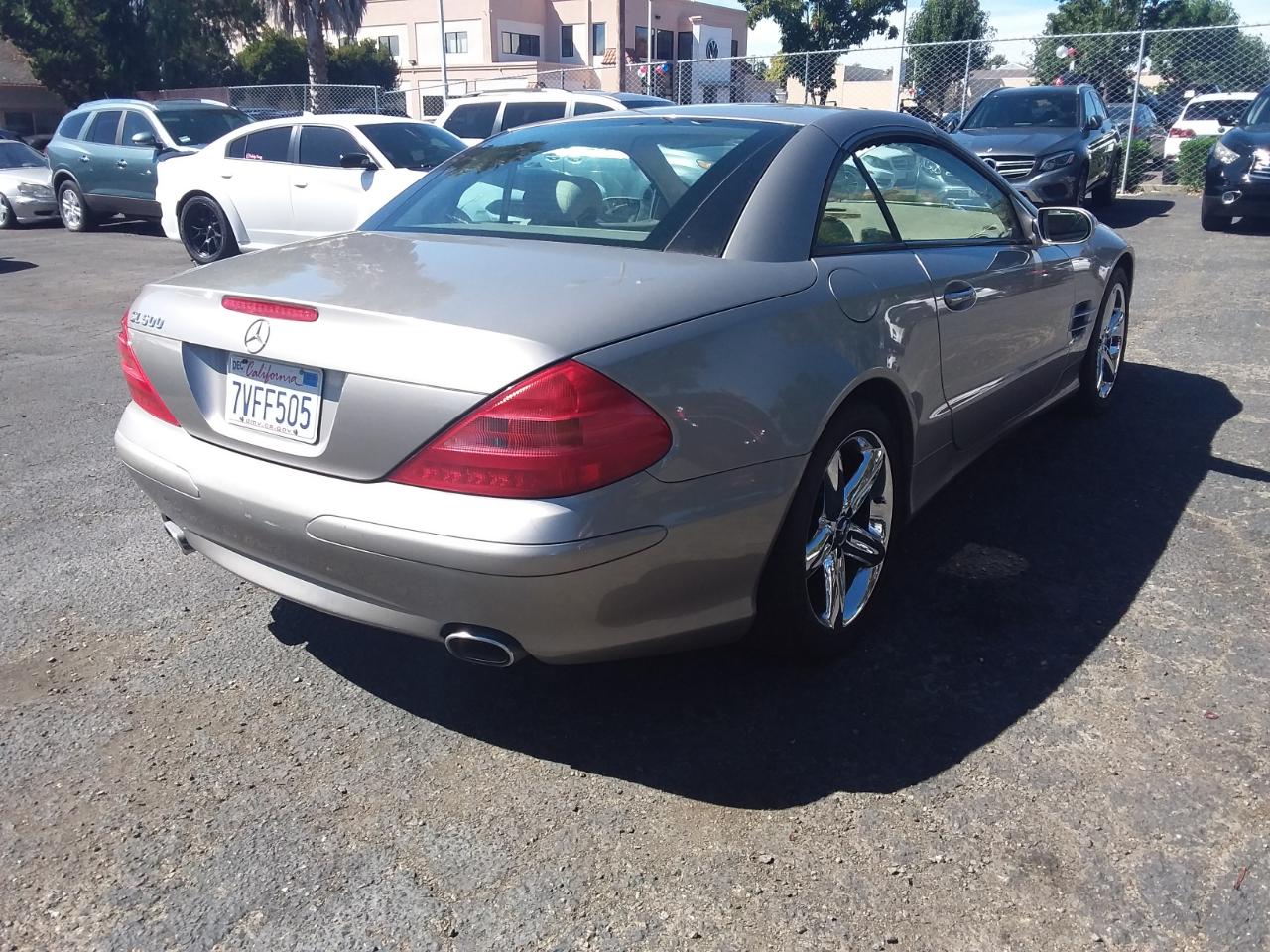 Mercedes-Benz SL-Class SL500 2005