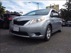 2013 Toyota Sienna 
