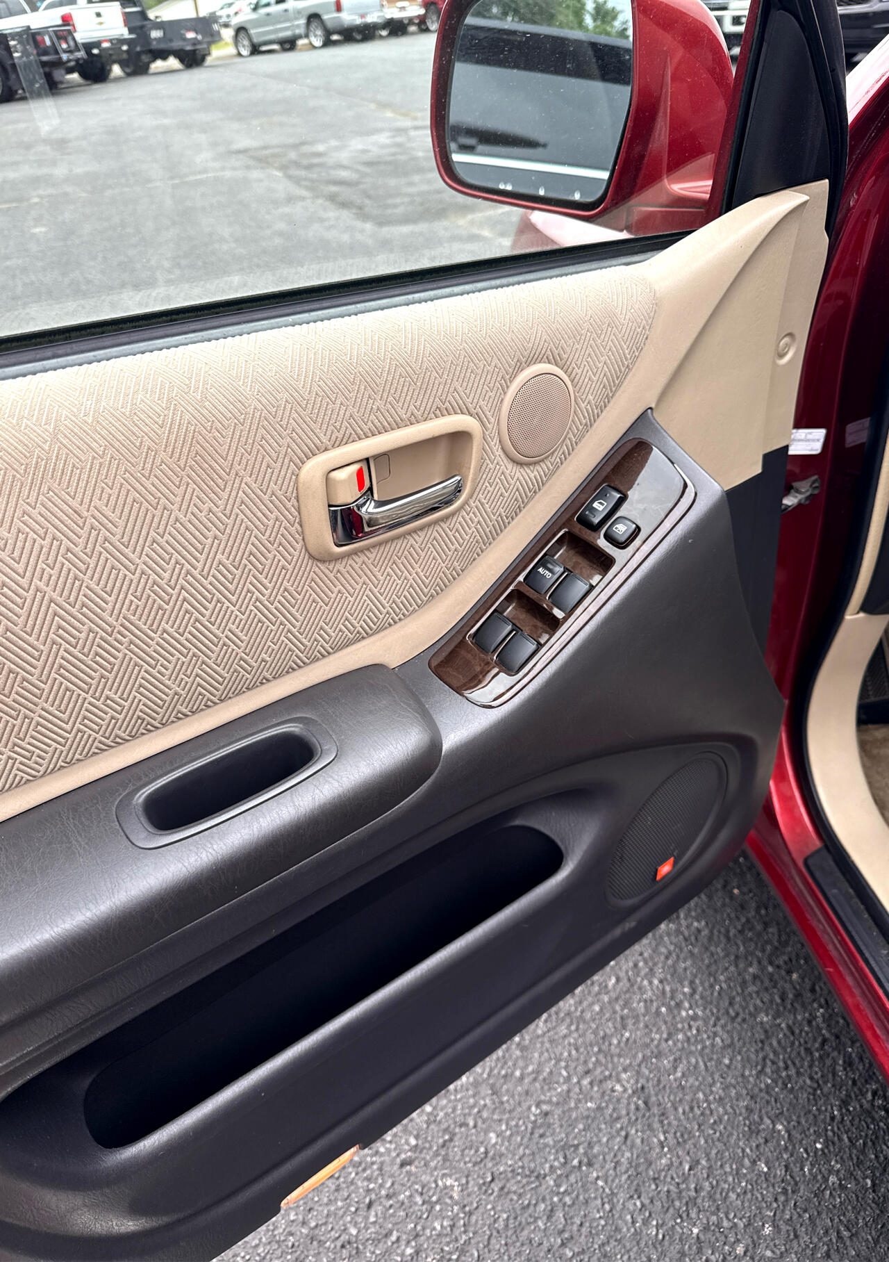 Used Car 2001 Toyota Highlander  V6 For Sale Under $10,000 In Dickson, Tennessee