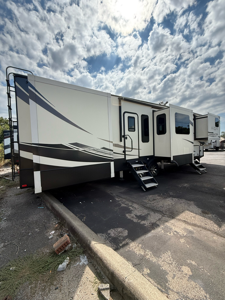 Used Car 2019 Keystone Alpine  3801fk For Sale Under $50,000 In Dickson, Tennessee