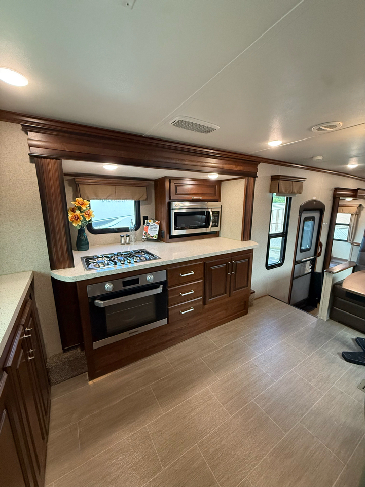Used Car 2019 Keystone Alpine  3801fk For Sale Under $50,000 In Dickson, Tennessee