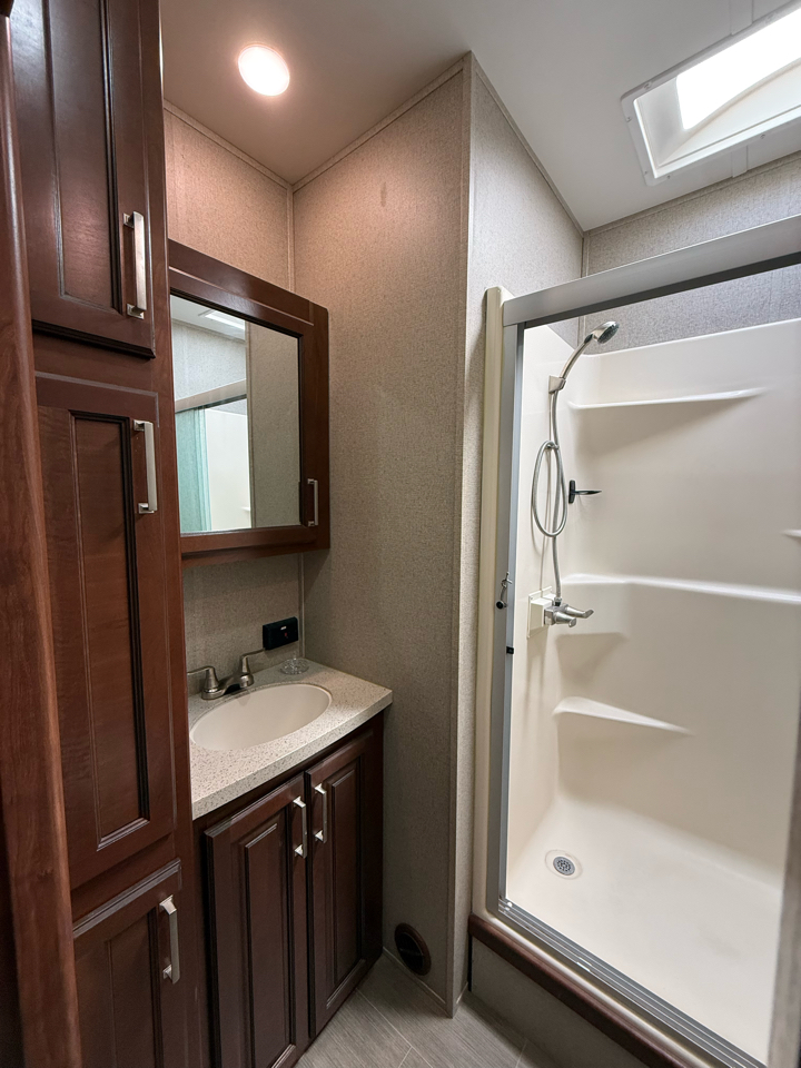 Used Car 2019 Keystone Alpine  3801fk For Sale Under $50,000 In Dickson, Tennessee