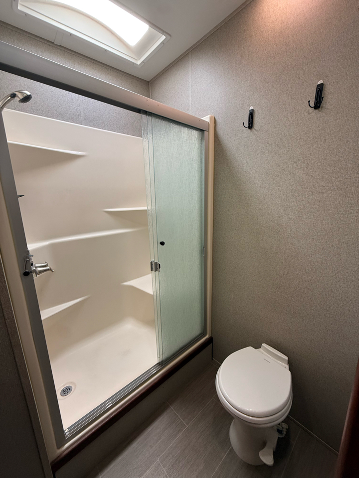 Used Car 2019 Keystone Alpine  3801fk For Sale Under $50,000 In Dickson, Tennessee