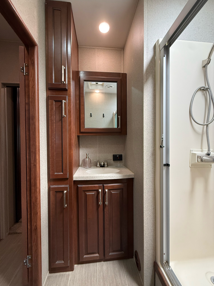Used Car 2019 Keystone Alpine  3801fk For Sale Under $50,000 In Dickson, Tennessee